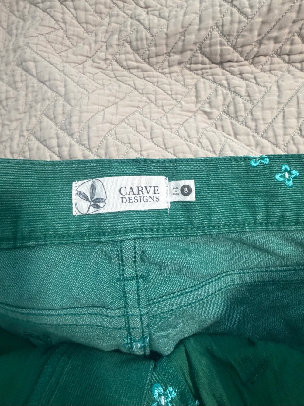 Carve Designs Oahu 4" Jade Embroidered Shorts - Picture 4 of 4